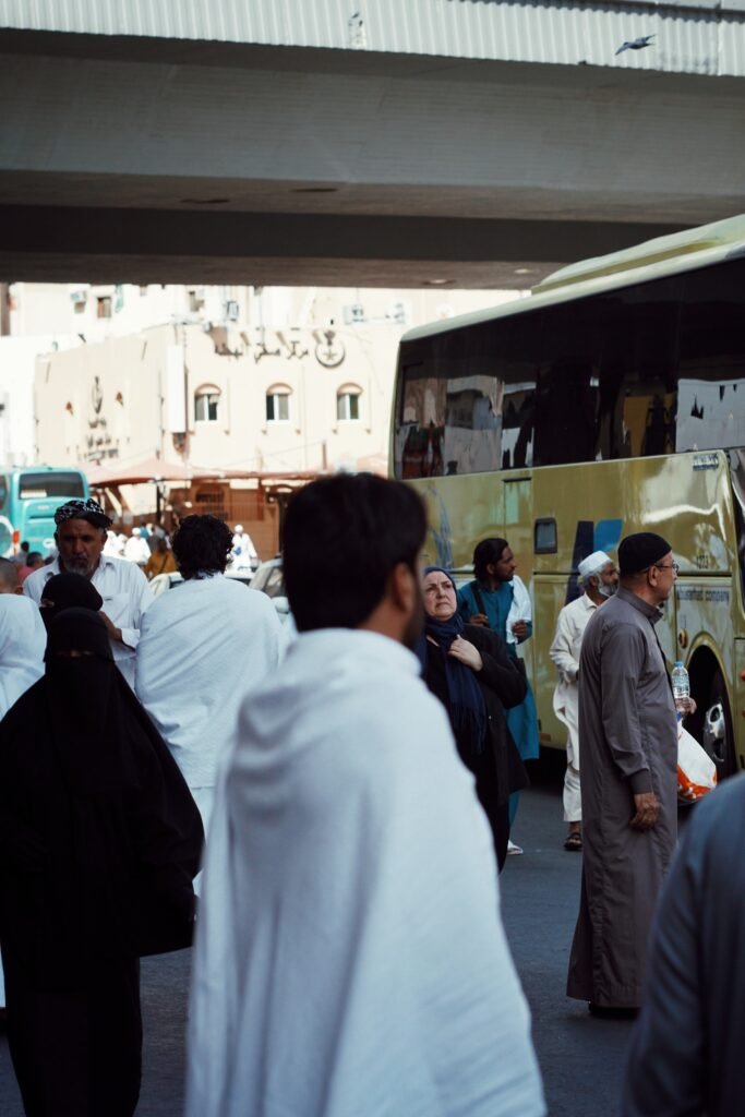 menyusun rencana perjalanan umroh