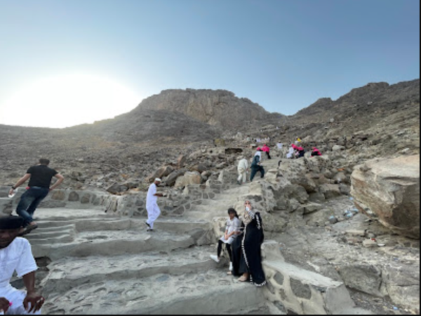 Screenshot 2025 10 29 111917 Mengatasi Cuaca Ekstrem di Mekkah agar Ibadah Tetap Nyaman dan Lancar Dewangga Umroh Jogja