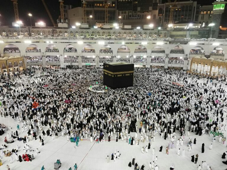 Tips Umroh Nyaman Bersama Anak